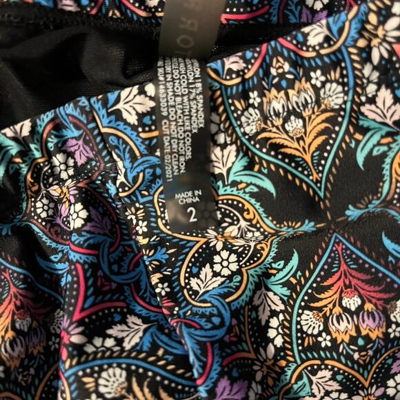 Torrid tile medallion print bikini swim bottoms size 2 - Picture 4 of 5